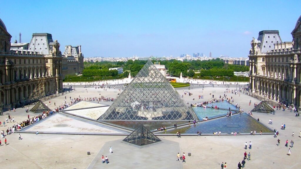 img_1588255590_1588255616__louvre923715