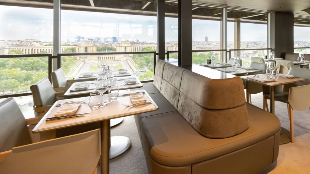 img_1678709893_1678709929__bellot_baievitre_202206_madamebrasserie3rs