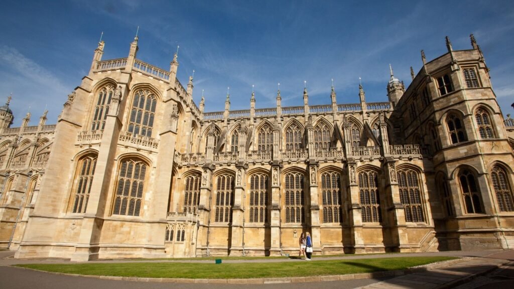 img_1732719382_1732719633__stgeorgeschapelianjonesroyalcollectiontrusthismajestykingcharlesiii2024